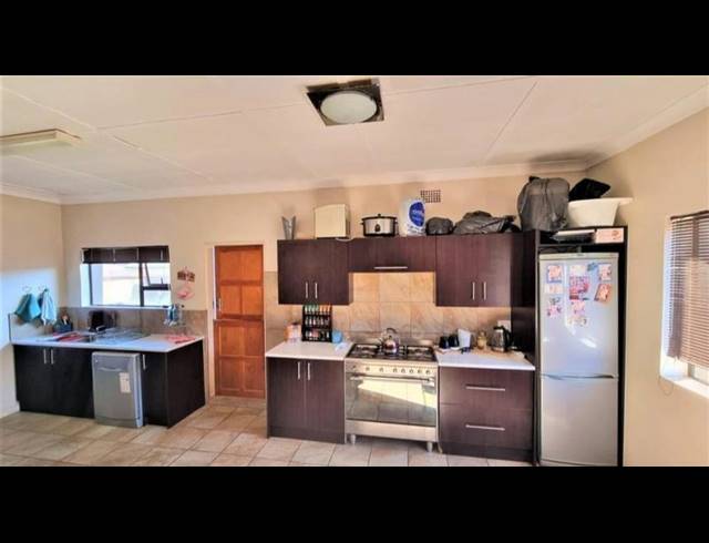 3 BEDROOM PROPERTY TO RENT IN CASSELDALE